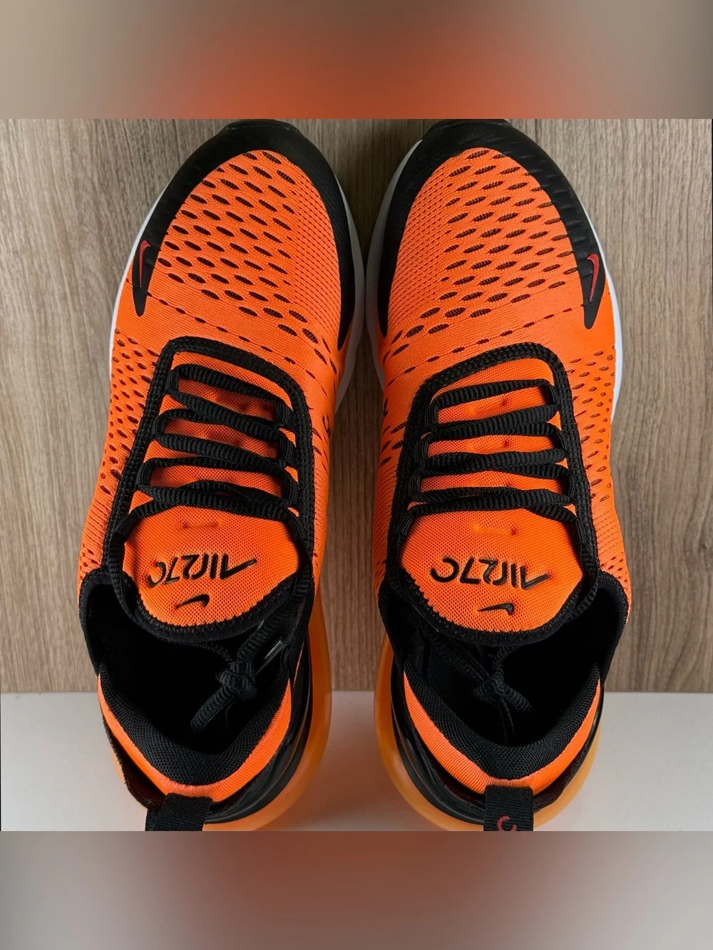 Nike Air Max 270 Total Orange/Black-White BV2517-800 Men’s Size 7 / Women’s 8.5